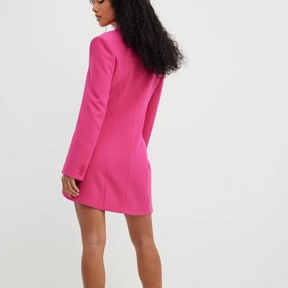 NA-KD PINK STATEMENT LONG BLAZER CRYSTAL DETAILS - Picture 2 of 16